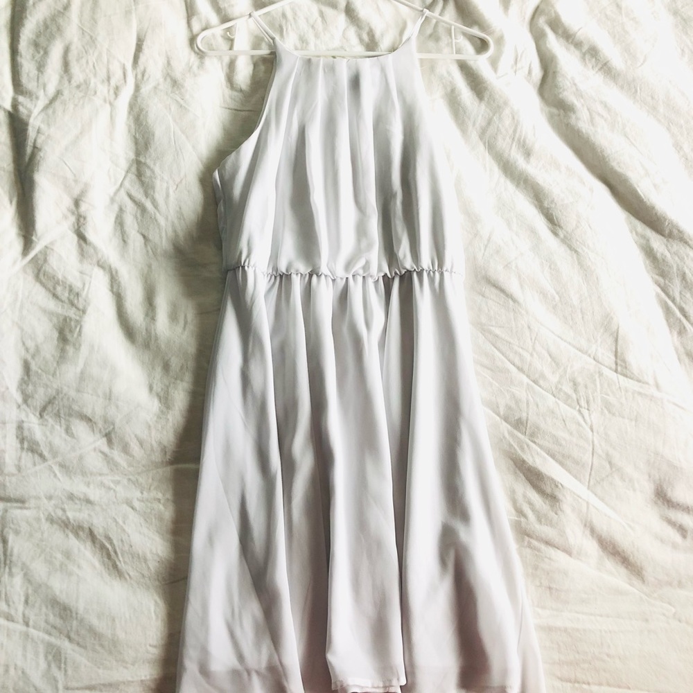 Blue Rain (Franchesca’s) White Dress Size Medium.